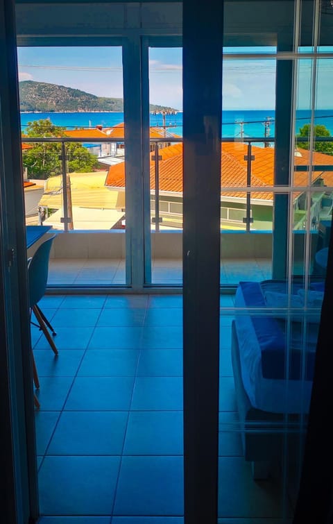 View (from property/room), Balcony/Terrace, Sea view