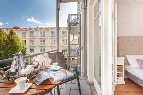 View (from property/room), Balcony/Terrace, Garden view