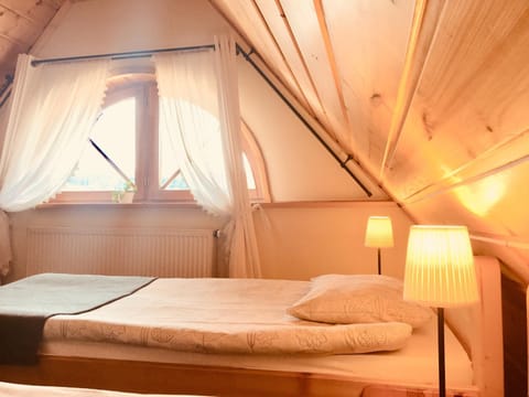 Bed, Photo of the whole room