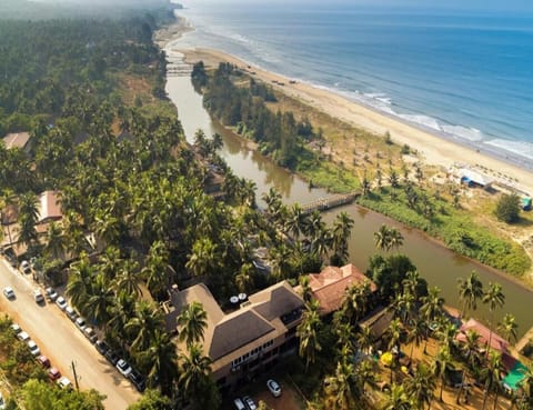 Property building, Bird's eye view, Beach