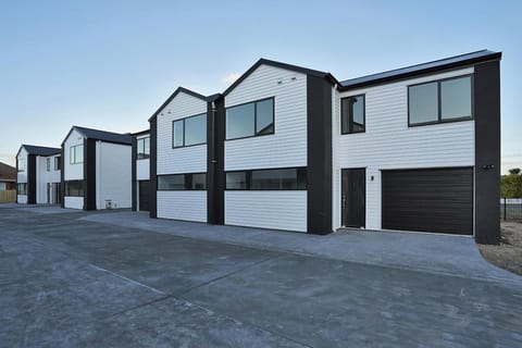 DELBROOK POINT Apartment in Hamilton