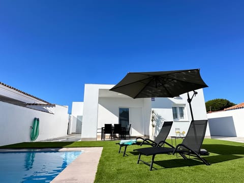 Off site, Pool view, sunbed