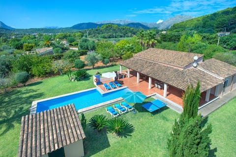 Bird's eye view, Pool view