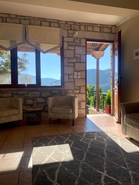 Pera Vrisi Apartment in Arcadia, Greece