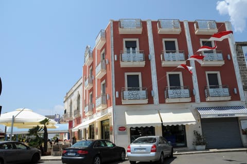 Property building, Day