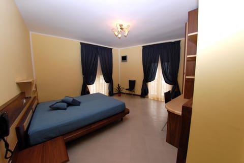 Day, Photo of the whole room