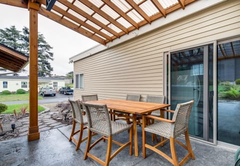 Wecoma Beach Retreat House in Devils Lake