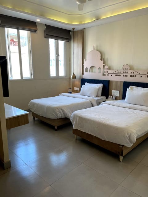 Hotel Ratangarh Palace Hotel in Jaipur