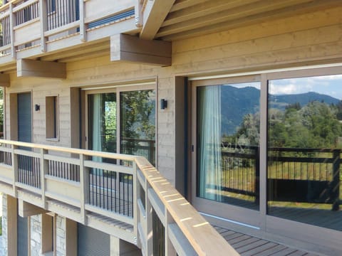 Appartement 12 pers. avec balcon, cheminée et wifi à La Tania - FR-1-513-17 Apartment in Les Allues