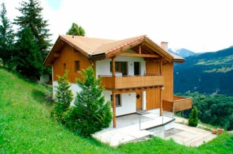 Principala 5 Zeller Andiast - Ferienwohnung für max. 10 Personen Apartment in Canton of Grisons