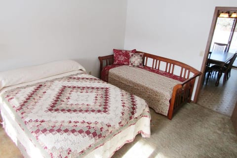 Freedom Ridge Cabins Cabin in West Pennington