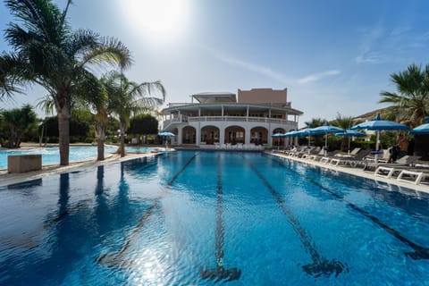 Restaurant/places to eat, Facade/entrance, View (from property/room), Pool view, Swimming pool, Entertainment