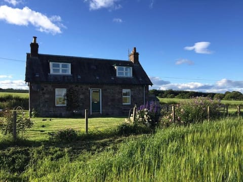 Blackhill Farm Cottage House in Scotland