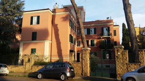Property building, Street view