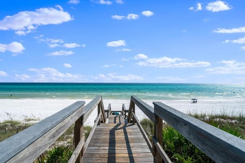 Pelican Paradise Unit B House in Seacrest