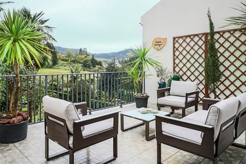 Balcony/Terrace, Landmark view, Area and facilities