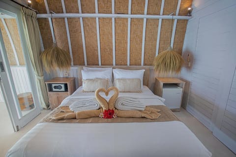 Aquavista Ceningan Campground/ 
RV Resort in Nusapenida