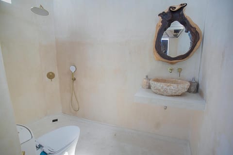 Aquavista Ceningan Campground/ 
RV Resort in Nusapenida