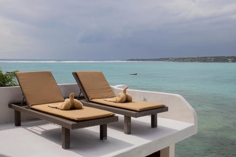 Aquavista Ceningan Campground/ 
RV Resort in Nusapenida