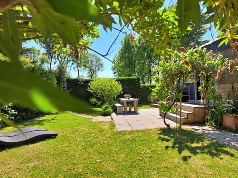 Zeeuwse Landhoeve Chalet Campground/
RV Resort in Brouwershaven