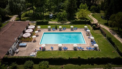 Restaurant/places to eat, Swimming pool