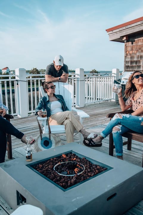 The Burrus House Inn Waterfront Suites Bed and Breakfast in Manteo