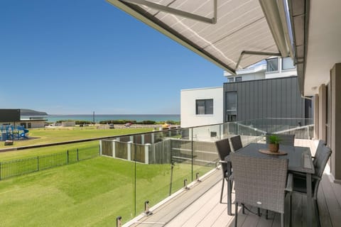 Property building, Sea view