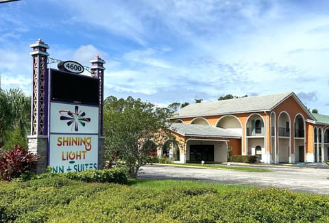 Shining Light Inn & Suites Hotel in Kissimmee