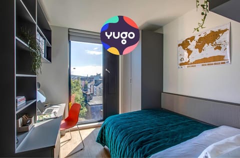 Bed, Property logo or sign, View (from property/room), Logo/Certificate/Sign, Bedroom, City view