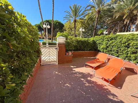 Off site, Balcony/Terrace