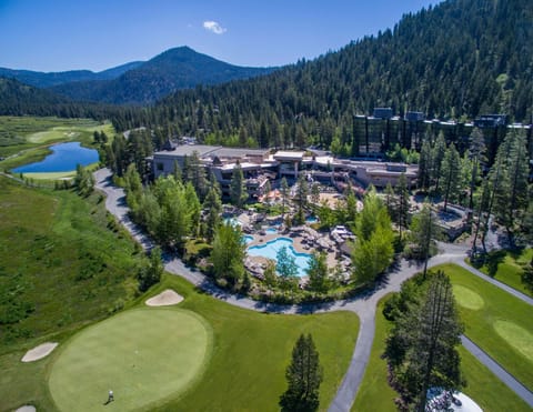 Property building, Spring, Day, Natural landscape, Golfcourse, Lake view, Mountain view, Pool view, Swimming pool