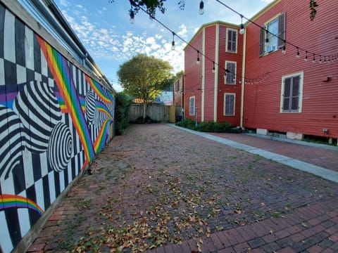 Property building, Facade/entrance, Neighbourhood