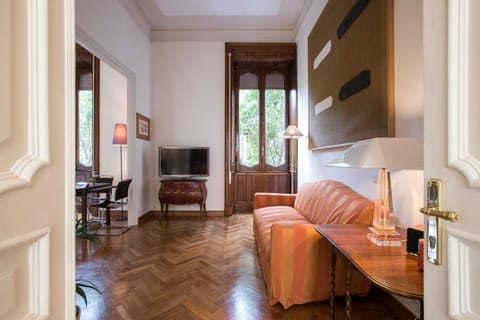 Communal lounge/ TV room, TV and multimedia, Living room, Photo of the whole room, Seating area