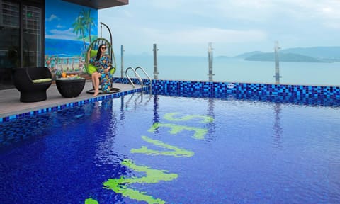 Swimming pool, Swimming pool