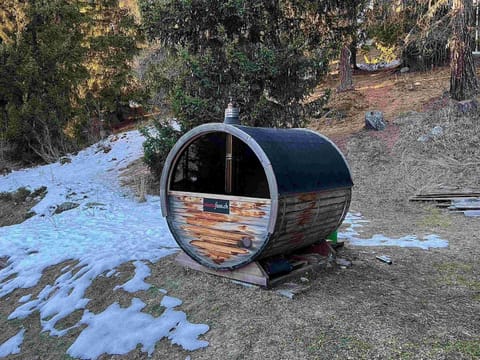 Lärchenwald Lodge Nature lodge in Canton of Valais