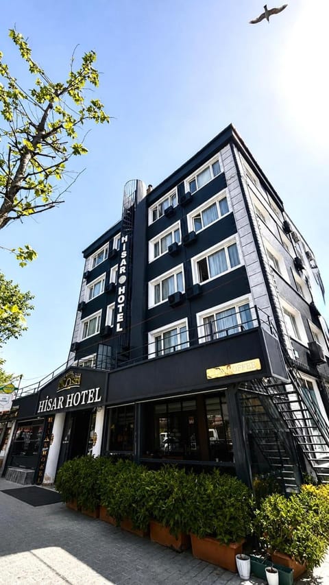 Property building, Day