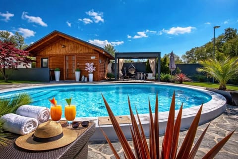 Patio, Pool view, Swimming pool, sunbed