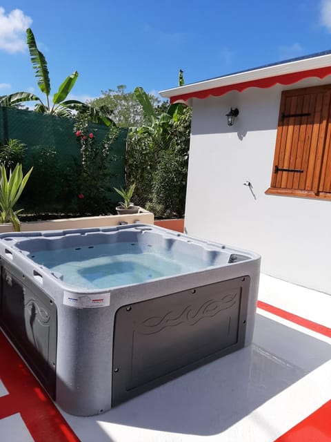 Day, Natural landscape, Hot Tub, Pool view, Swimming pool