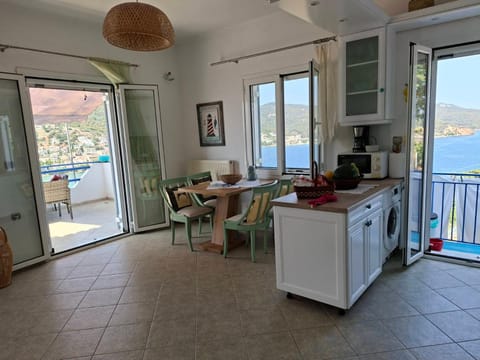 Natural landscape, Kitchen or kitchenette, Dining area, dishwasher, oven, stove, toaster