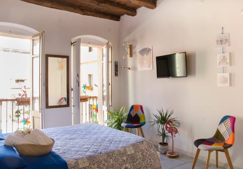 Communal lounge/ TV room, Bed, TV and multimedia, Photo of the whole room, Seating area