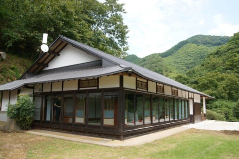 Facade/entrance, Garden