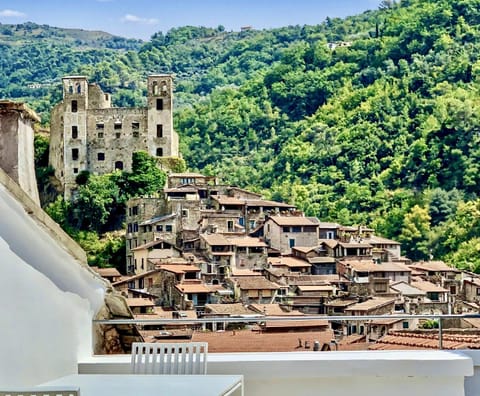 View (from property/room), Landmark view, Mountain view