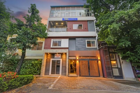 Property building, Facade/entrance