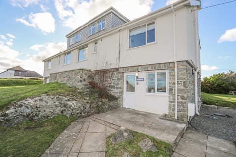 Southcott Apartment Apartment in Trearddur Bay