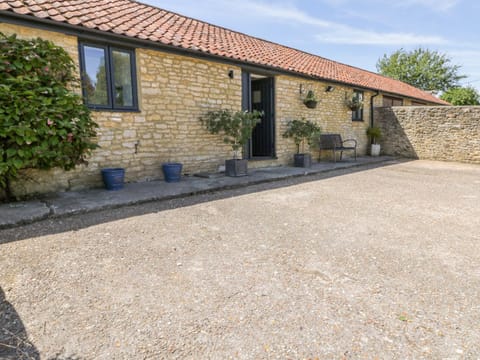 Puddleducks House in North Dorset District