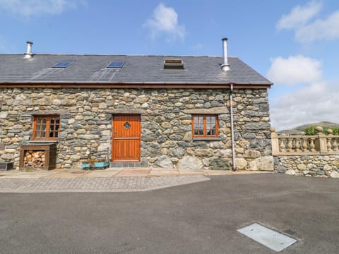 Dysynni House in Bryn-Crug