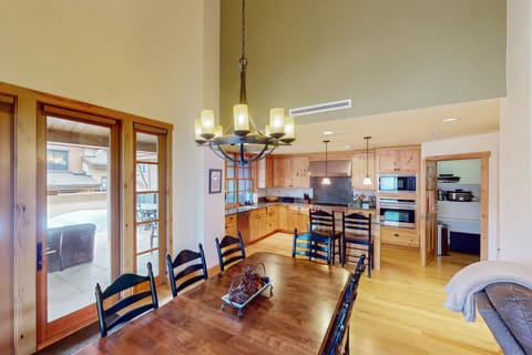 Elkhorn Springs Retreat House in Elkhorn Village