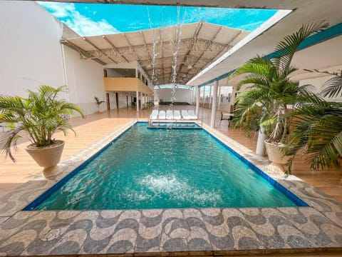 Swimming pool, Swimming pool
