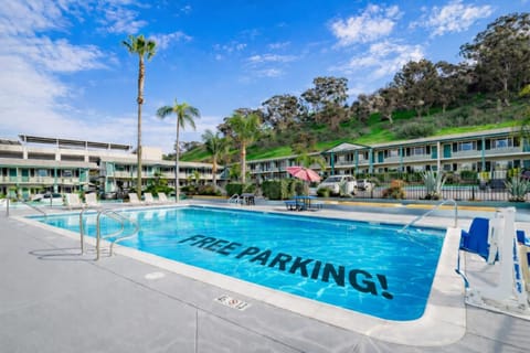 Pool view, Swimming pool