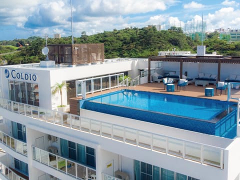 Property building, Day, Pool view, Swimming pool